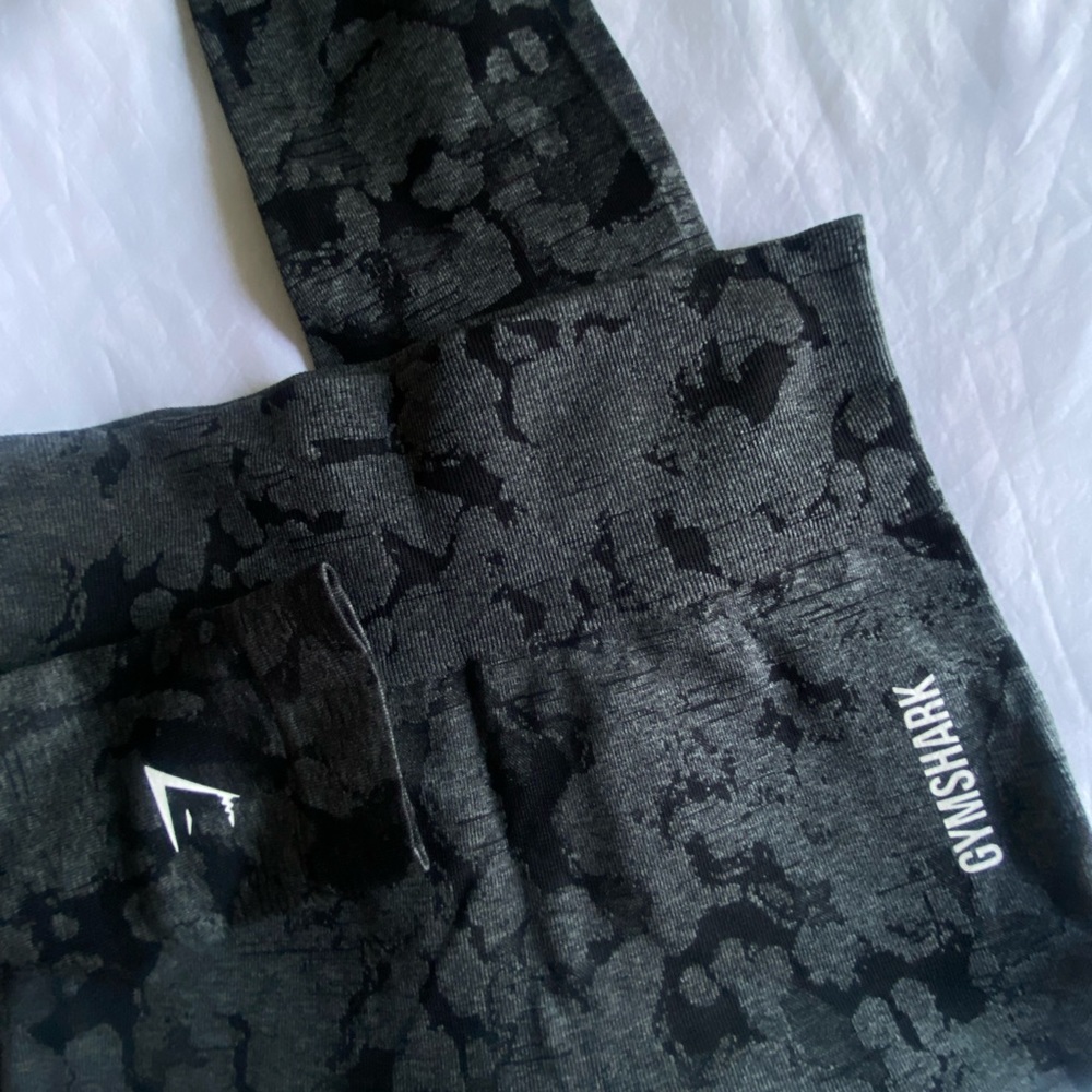 Gymshark camo seamless